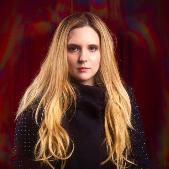 Meet Your Posher, Jennifer - Picture 5 of 9